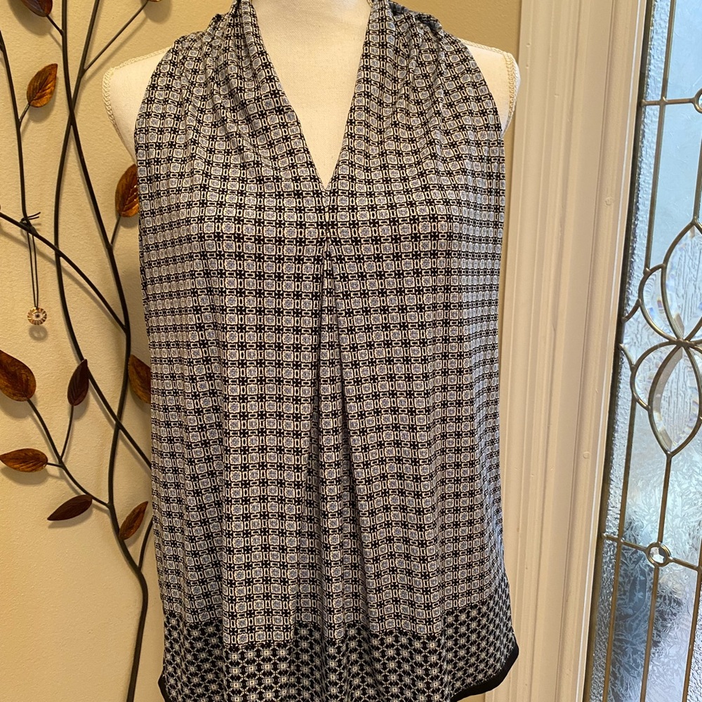 Max Studio top, size M